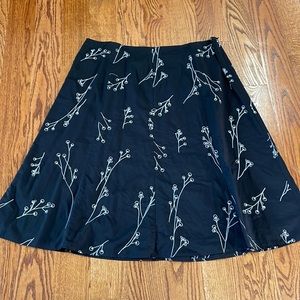 Dressbarn woman black skirt with flowers 18W